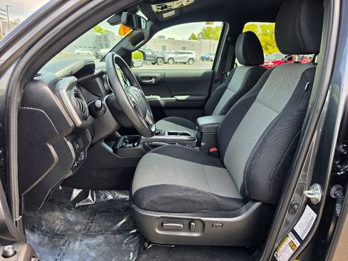Used 2023 Toyota Tacoma TRD Off-Road AWD/4WD image 21