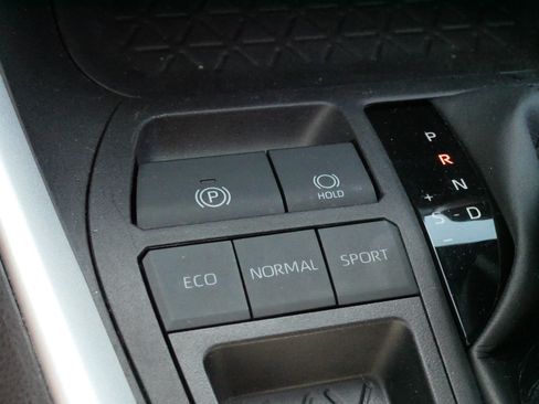Certified 2023 Toyota RAV4 LE FWD image 27