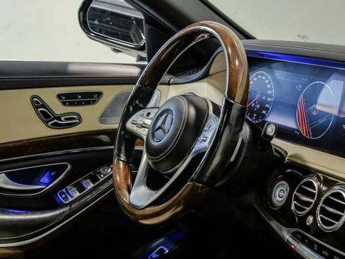 Used 2019 Mercedes-Benz S 560 4MATIC Sedan image 17