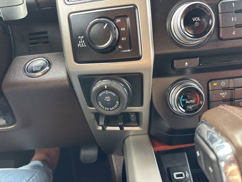 Used 2018 Ford F150 King Ranch w/ Equipment Group 601A Luxury image 23