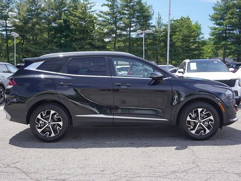 Used 2025 Kia Sportage EX AWD/4WD image 18