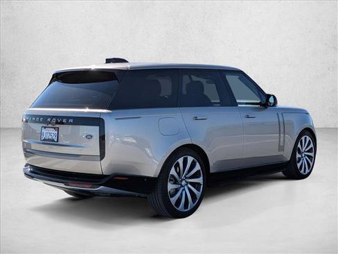 Used 2023 Land Rover Range Rover SE AWD/4WD image 5