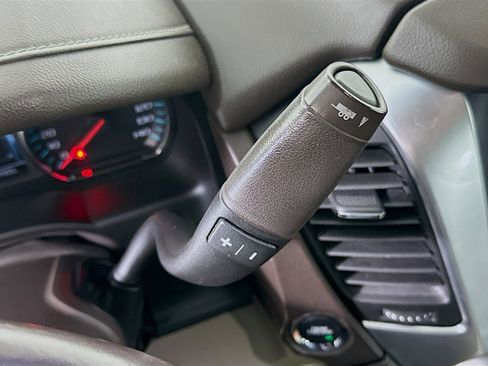 Used 2019 Chevrolet Tahoe Premier image 25