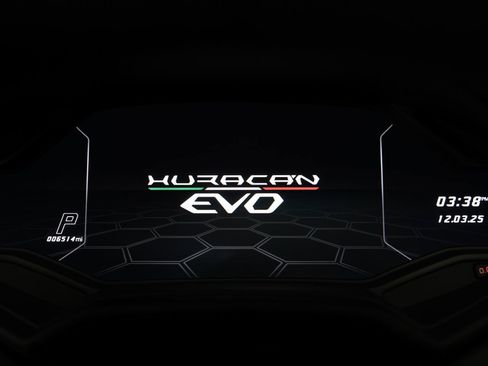 Used 2021 Lamborghini Huracan EVO image 43