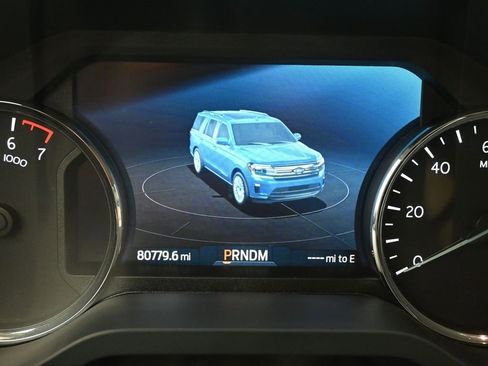 Used 2024 Ford Expedition Max XLT image 11