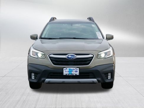 Used 2022 Subaru Outback Limited image 2