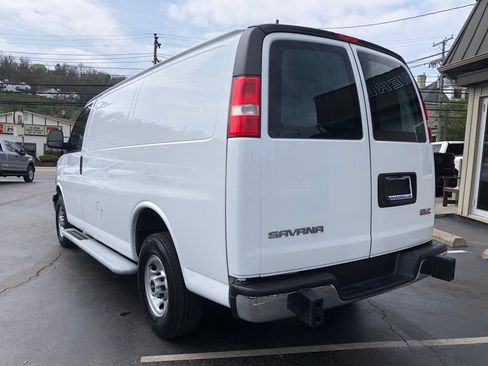 Used 2024 GMC Savana 2500 w/ Driver Convenience Package RWD image 4