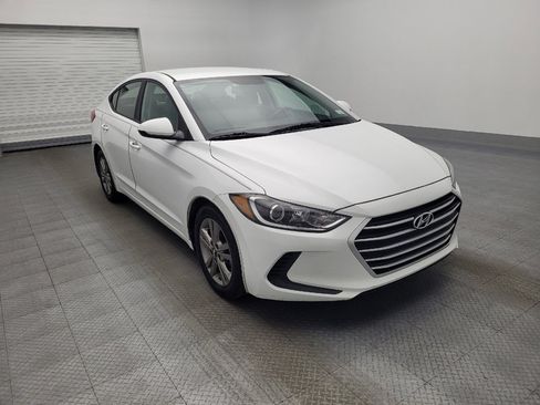 Used 2017 Hyundai Elantra SE image 13