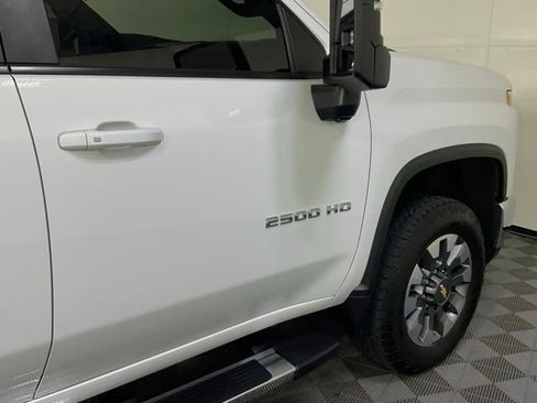 Used 2024 Chevrolet Silverado 2500 LT w/ All Star Edition AWD/4WD image 9