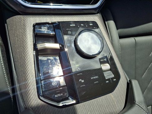 Used 2025 BMW X3 xDrive30i w/ Convenience Package AWD/4WD image 15