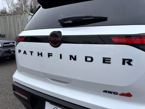 New 2026 Nissan Pathfinder Rock Creek image 10