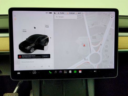 Used 2022 Tesla Model Y Long Range AWD/4WD image 21