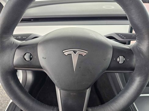 Used 2022 Tesla Model 3 Standard Range image 24