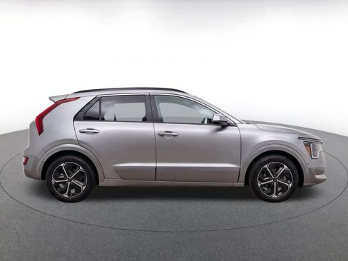 Used 2026 Kia Niro LX FWD image 10