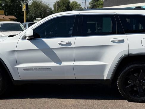 Used 2015 Jeep Grand Cherokee Laredo w/ Quick Order Package 23E AWD/4WD image 6