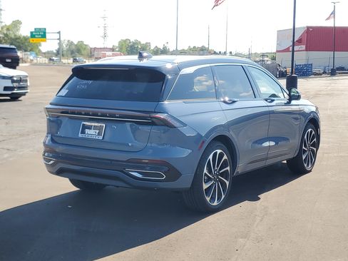 New 2026 Lincoln Nautilus Black Label AWD/4WD image 4