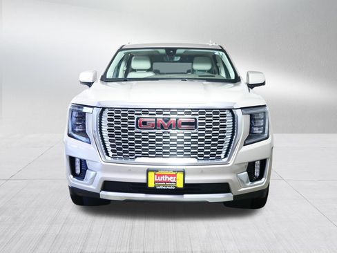 Used 2021 GMC Yukon XL Denali w/ Denali Ultimate Package AWD/4WD image 2