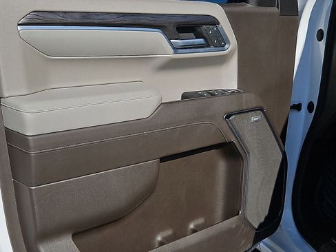 Used 2022 Chevrolet Silverado 1500 LTZ image 22