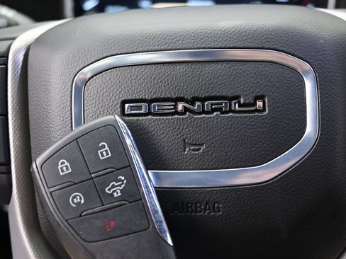 Used 2025 GMC Sierra 2500 Denali AWD/4WD image 46