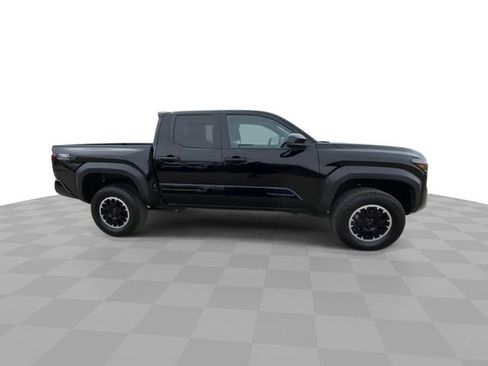 Used 2024 Toyota Tacoma TRD Off-Road AWD/4WD image 3