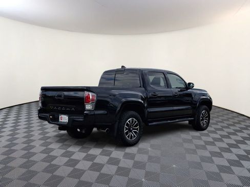 Used 2022 Toyota Tacoma TRD Sport w/ Technology Package AWD/4WD image 6