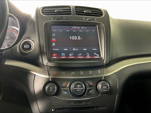 Used 2020 Dodge Journey Crossroad FWD image 15