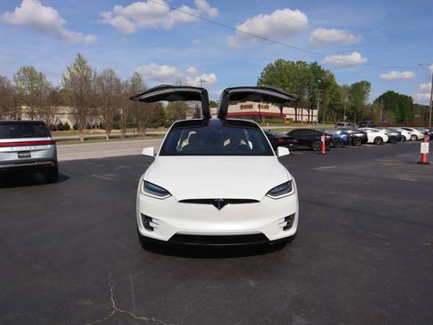 Used 2016 Tesla Model X Performance image 17