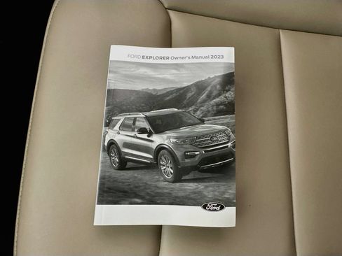 Used 2023 Ford Explorer XLT w/ Equipment Group 202A AWD/4WD image 46