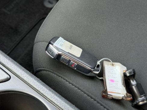 Used 2025 Kia Sportage LX image 21