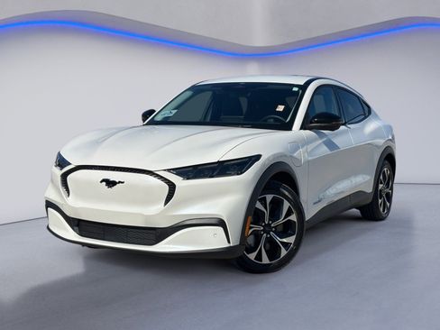 Used 2025 Ford Mustang Mach-E Select w/ Comfort Package Lite image 2