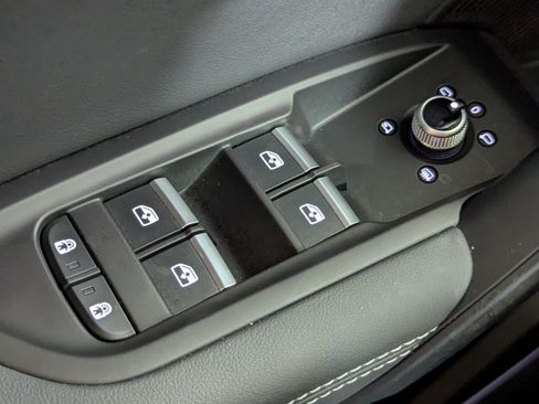 Certified 2025 Audi Q5 Prestige AWD/4WD image 24