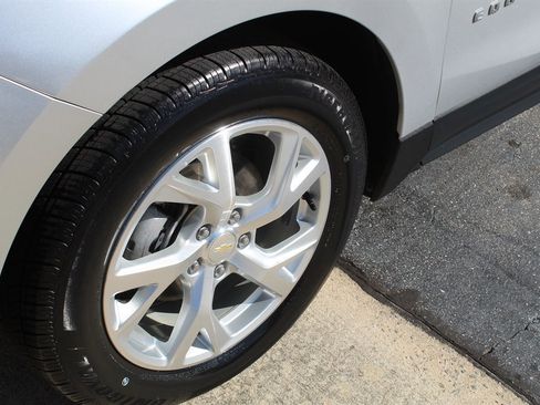 Used 2020 Chevrolet Equinox LT image 17