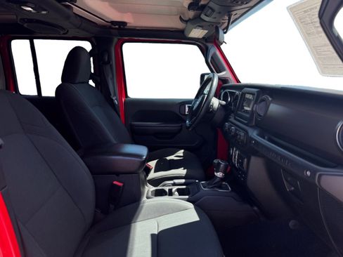 Used 2018 Jeep Wrangler Unlimited Sport S AWD/4WD image 17