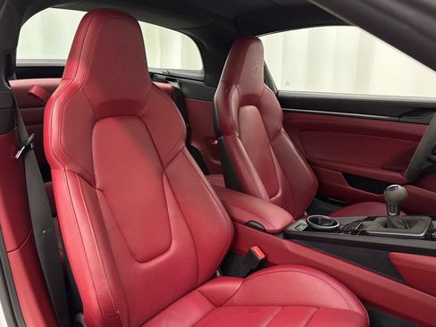 Used 2022 Porsche 911 AWD/4WD image 24