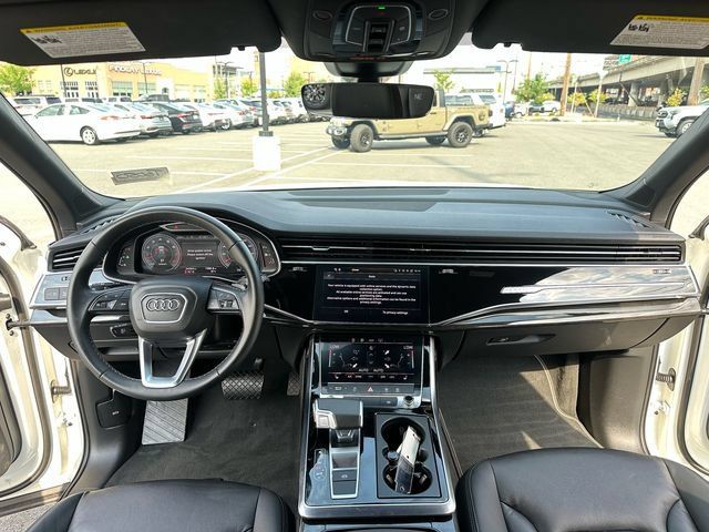 Used 2025 Audi Q7 3.0T Premium Plus AWD/4WD image 12