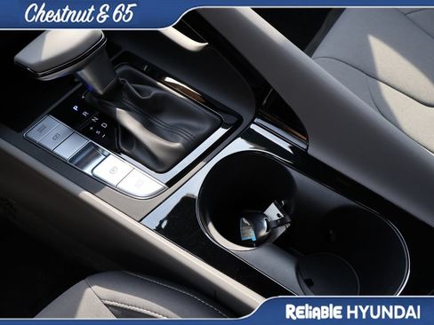 Certified 2025 Hyundai Elantra SEL w/ Cargo Package FWD image 39