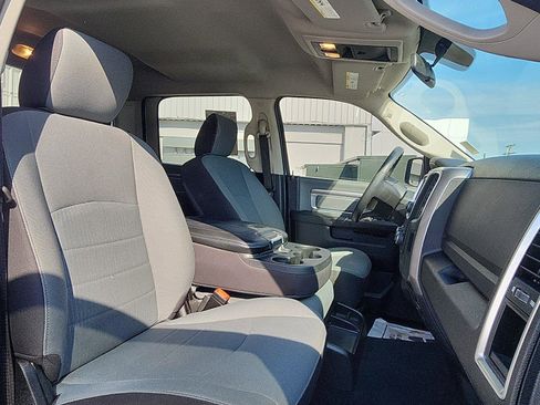 Used 2022 RAM 1500 Classic SLT image 23