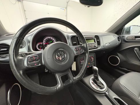 Used 2014 Volkswagen Beetle 1.8T FWD image 9