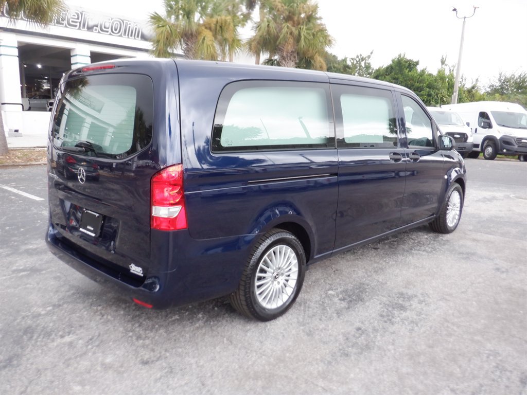 Used 2022 Mercedes-Benz Metris image 8