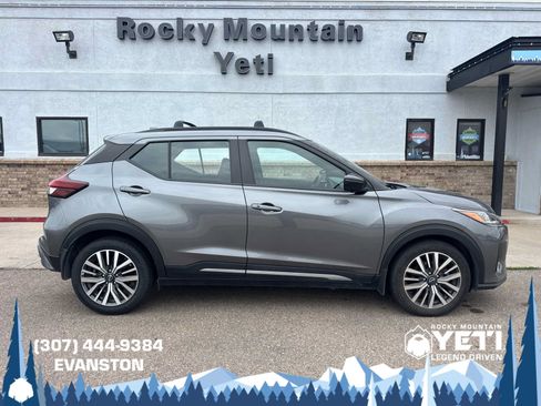 Used 2023 Nissan Kicks SR w/ Interior Electronics Package FWD image 2