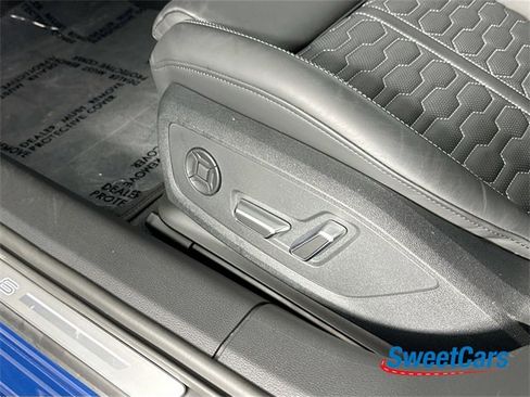 Used 2025 Audi RS 6 performance image 40