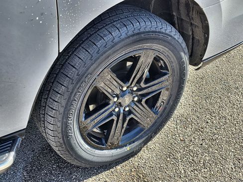 Certified 2020 Ford Expedition Max XLT w/ Equipment Group 202A image 10