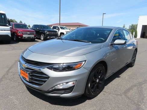 Used 2024 Chevrolet Malibu LT FWD image 3
