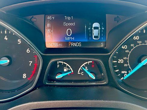 Used 2018 Ford Escape Titanium w/ Ford Safe & Smart Package image 23