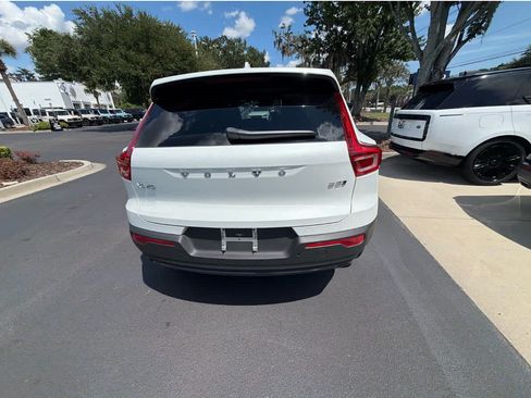 Used 2026 Volvo XC40 B5 Plus AWD/4WD image 15
