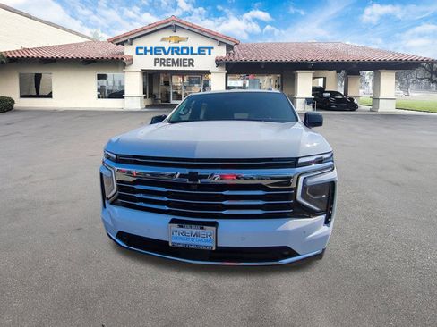 New 2026 Chevrolet Suburban LT w/ Comfort Package image 3