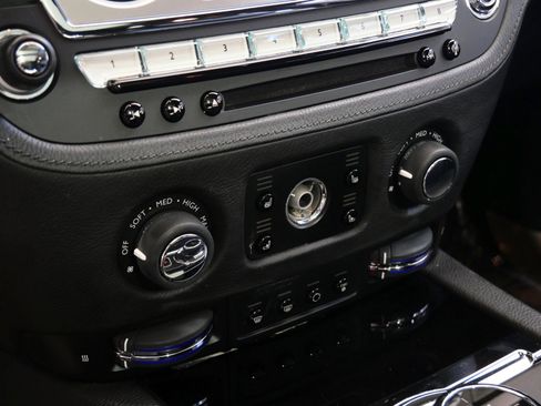 Used 2014 Rolls-Royce Ghost RWD image 36