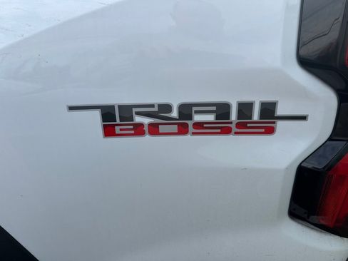 Used 2024 Chevrolet Colorado Trail Boss w/ Technology Package image 26