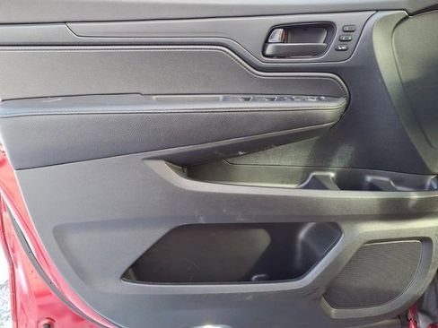 Used 2023 Honda Odyssey Sport image 10