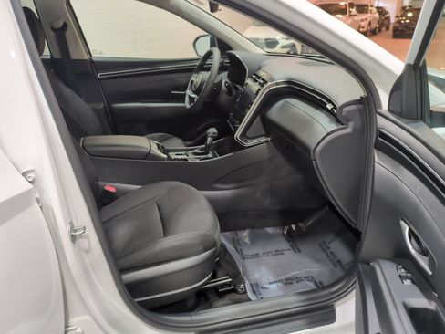 Certified 2024 Hyundai Tucson SEL AWD/4WD image 9